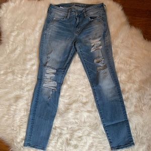American Eagle Destroyed Jegging - Size 8Short